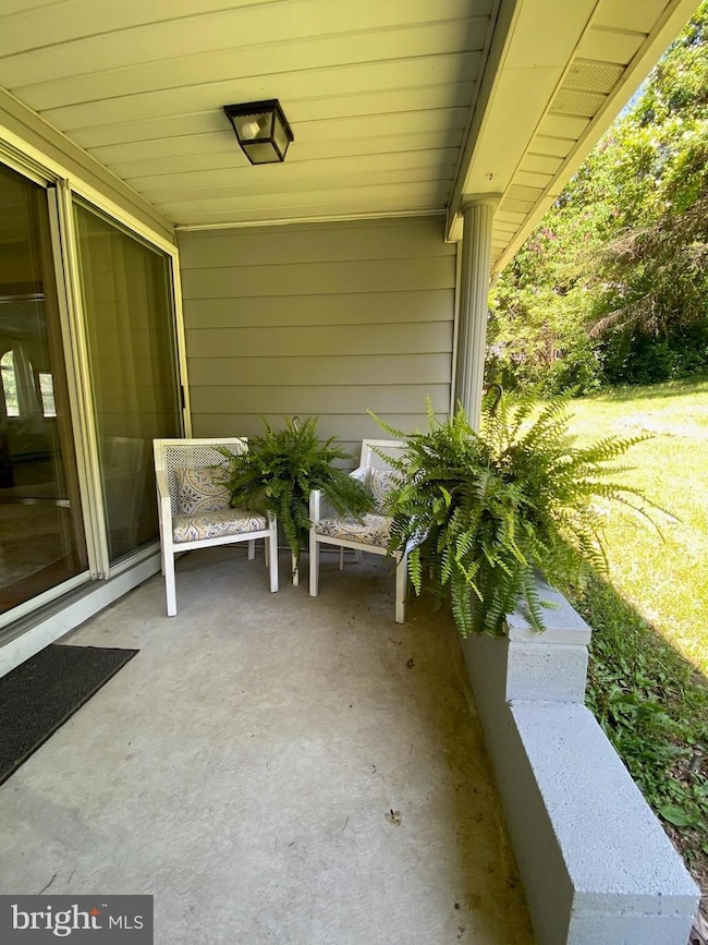 11 Macy Dr, Cumberland, MD 21502 - photo 3