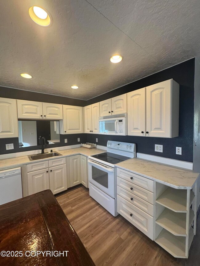 1515 W 47th Ave, Anchorage, AK 99503 - photo 7