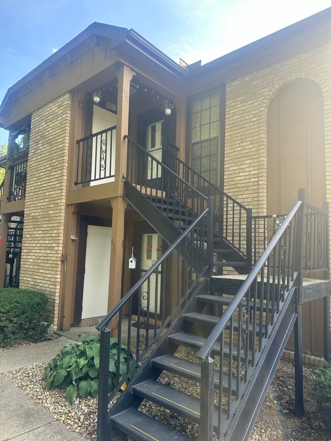 680 Frontier Ct, Terre Haute, IN 47803 - photo 2