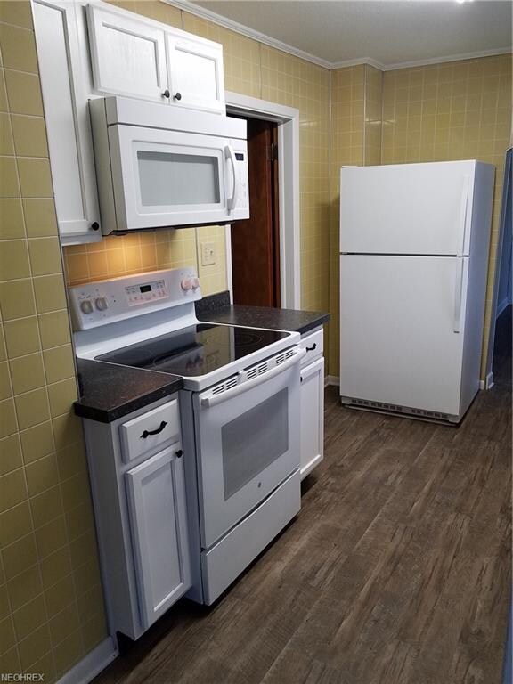 2444 23rd St NE, Canton, OH 44705 - photo 3