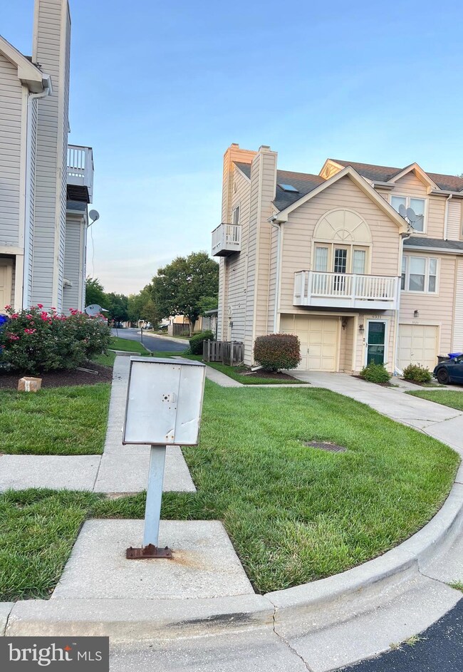 9321 Player Dr, Laurel, MD 20708 - photo 2