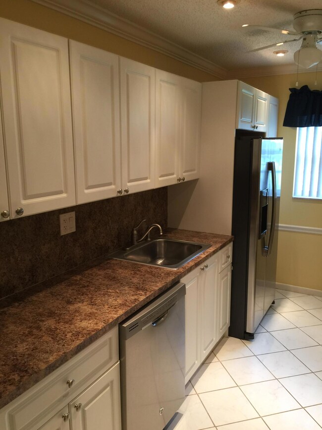 14580 front corner