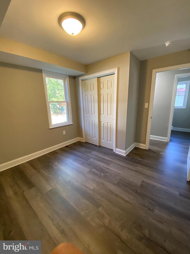 396 Dupont Ave, Paulsboro, NJ 08066 - photo 6