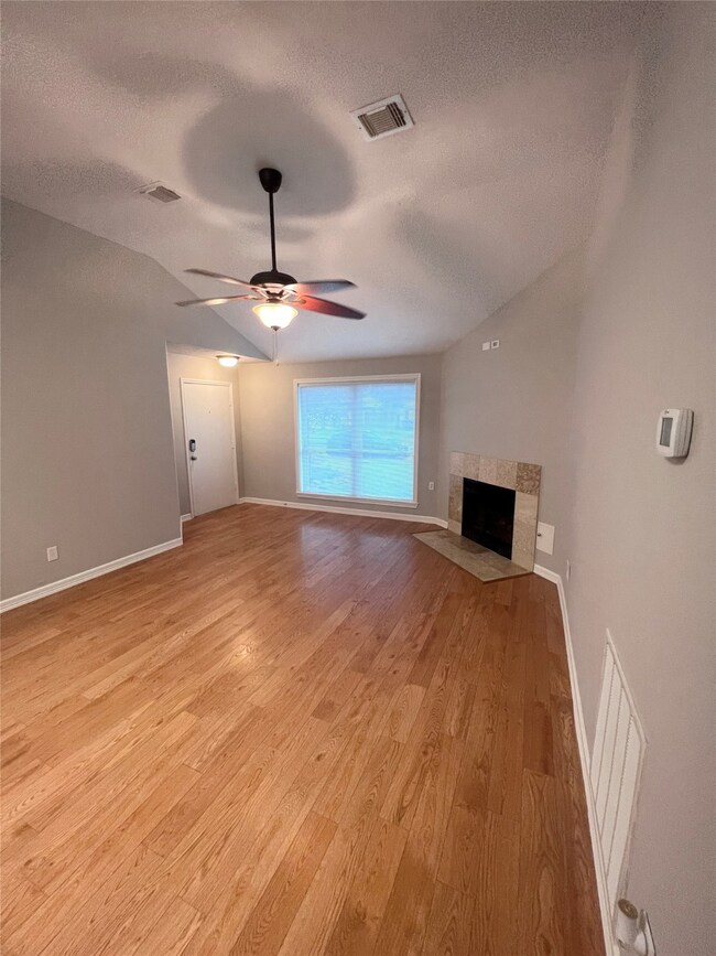 29215 Loddington St, Spring, TX 77386 - photo 2