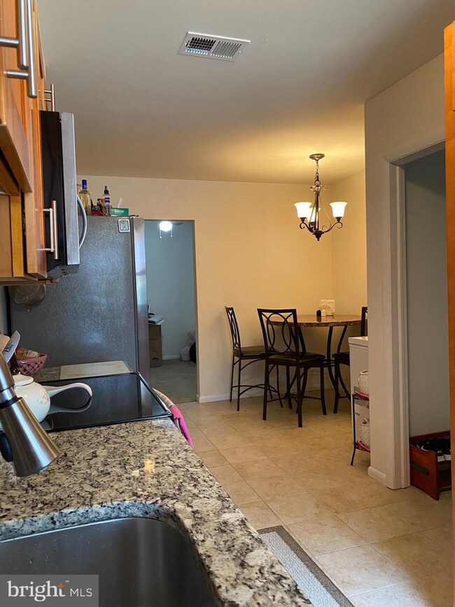 1475 Mount Holly Rd unit C4, Beverly, NJ 08010 - photo 4