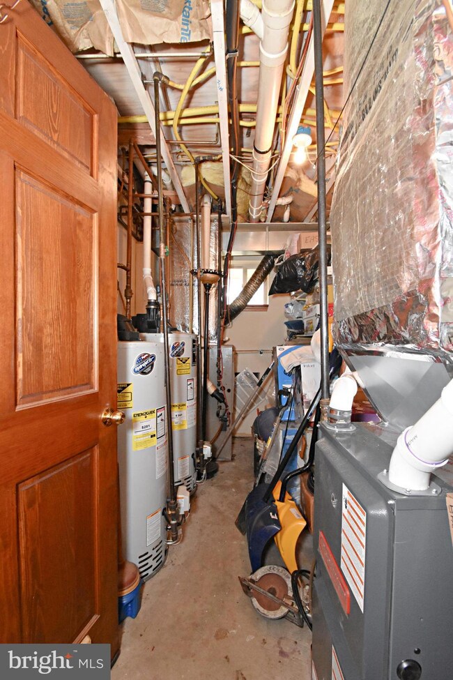 2729 Lefevre St, Philadelphia, PA 19137 - photo 7