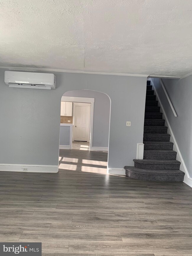 817 Spruce St, Collingdale, PA 19023 - photo 5