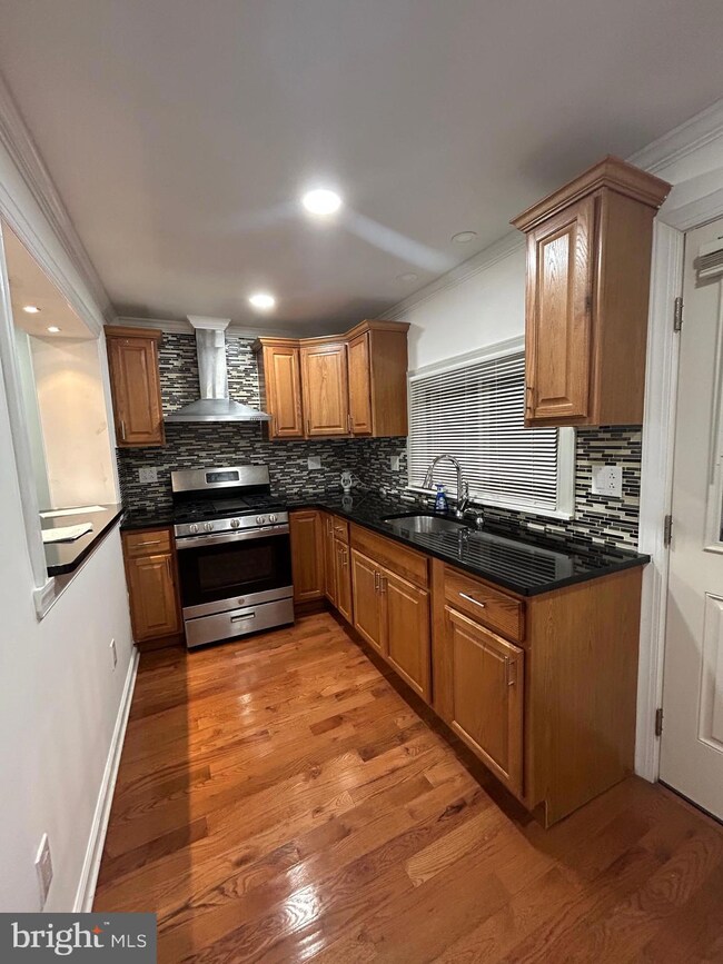 1502 E Berks St, Philadelphia, PA 19125 - photo 6