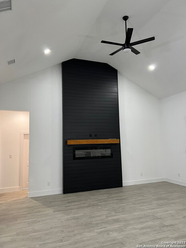 8814 Tonkawa Trail, San Antonio, TX 78255 - photo 3