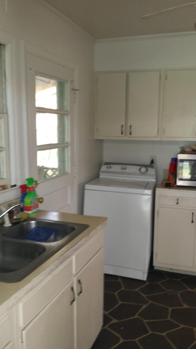 112 Cardinal Rd, Jacksonville, NC 28546 - photo 5