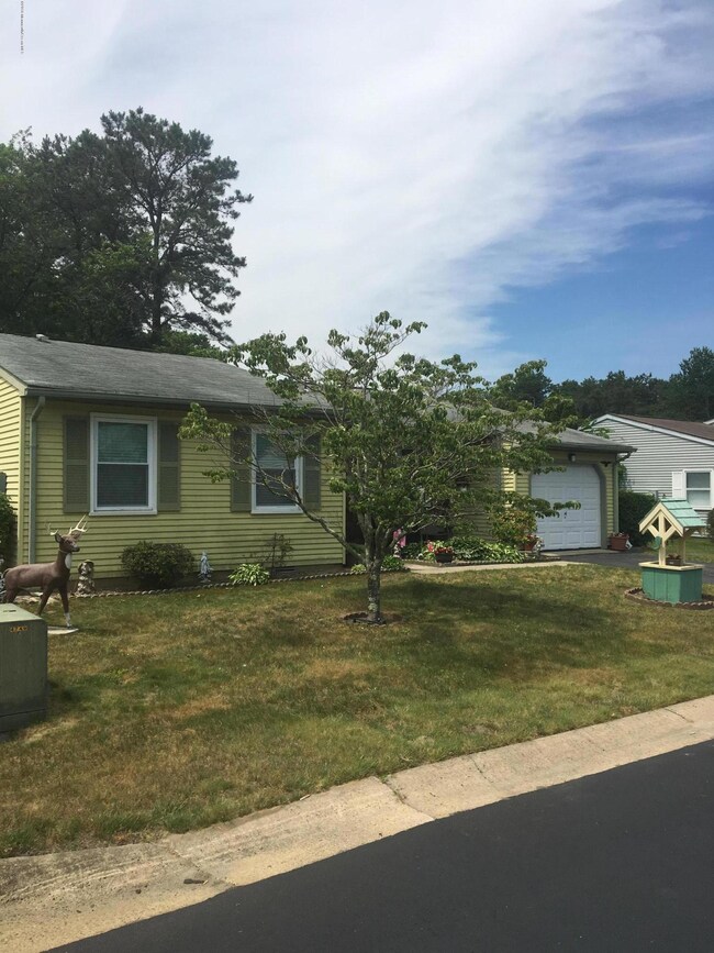 63 S Chestnut Ave unit 72, Whiting, NJ 08759 - photo 2