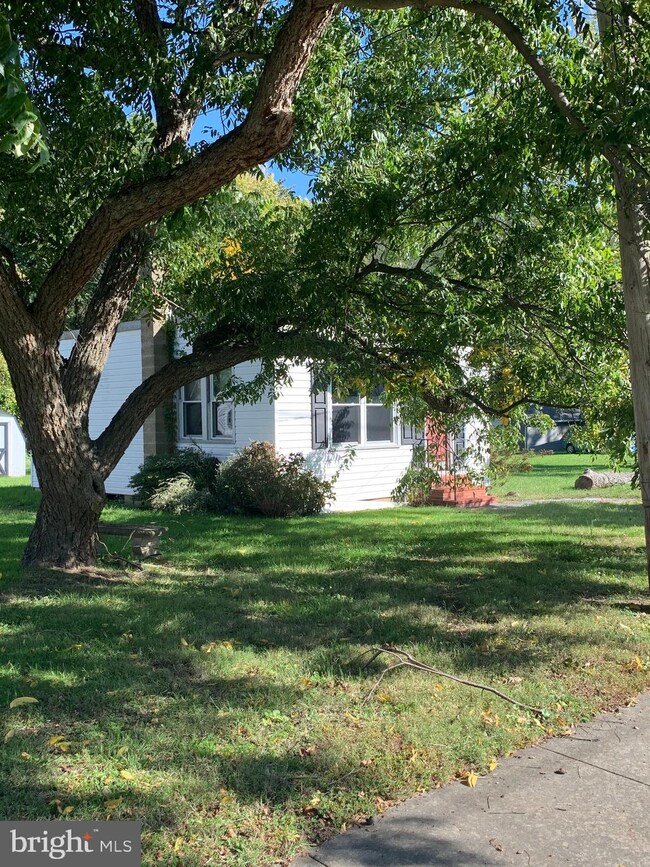 21394 E Sharp St, Rock Hall, MD 21661 - photo 2