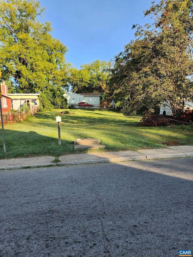 817 Nassau St unit 2, Charlottesville, VA 22902 - photo 4