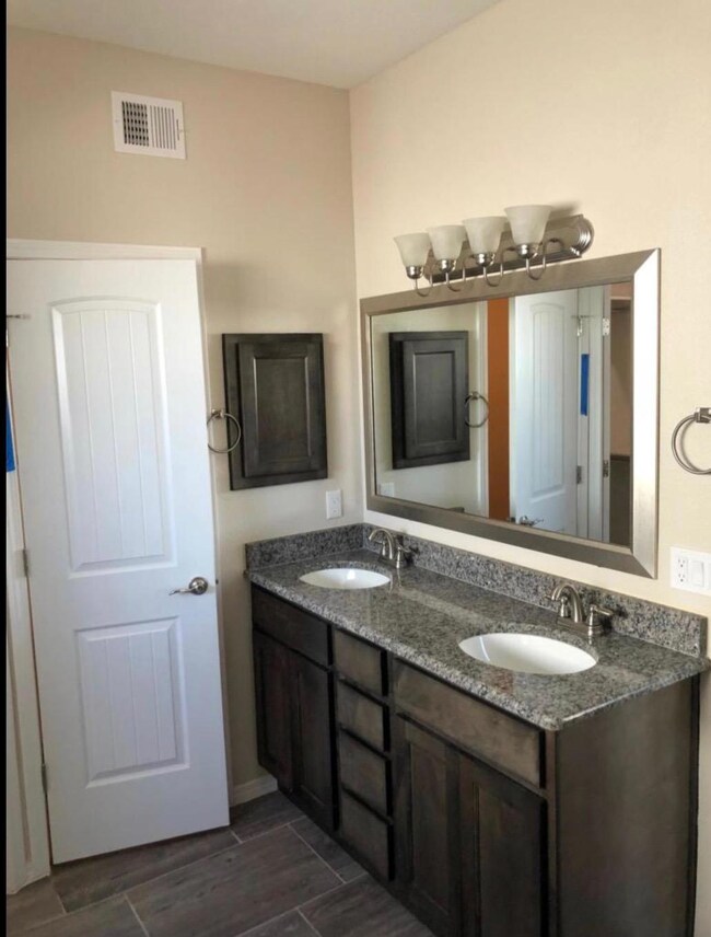 941 Roundhay St, El Paso, TX 79928 - photo 6