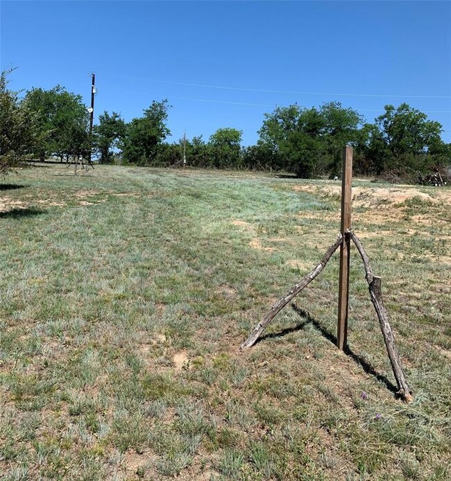 819 Dill Rd, Weatherford, TX 76085 - photo 2