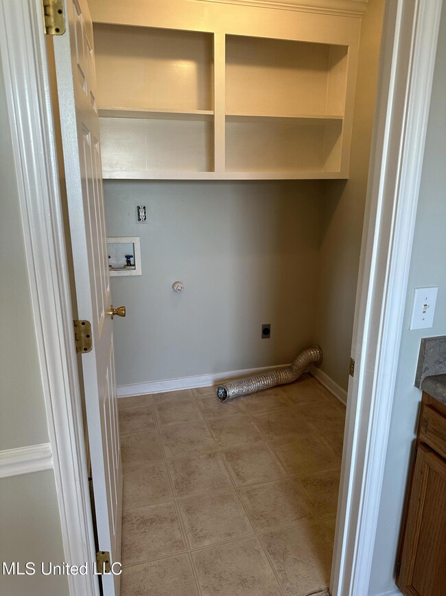 970 Bullrun Dr, Byram, MS 39272 - photo 5