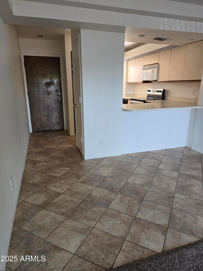 5035 N 10th Place unit 109, Phoenix, AZ 85014 - photo 6