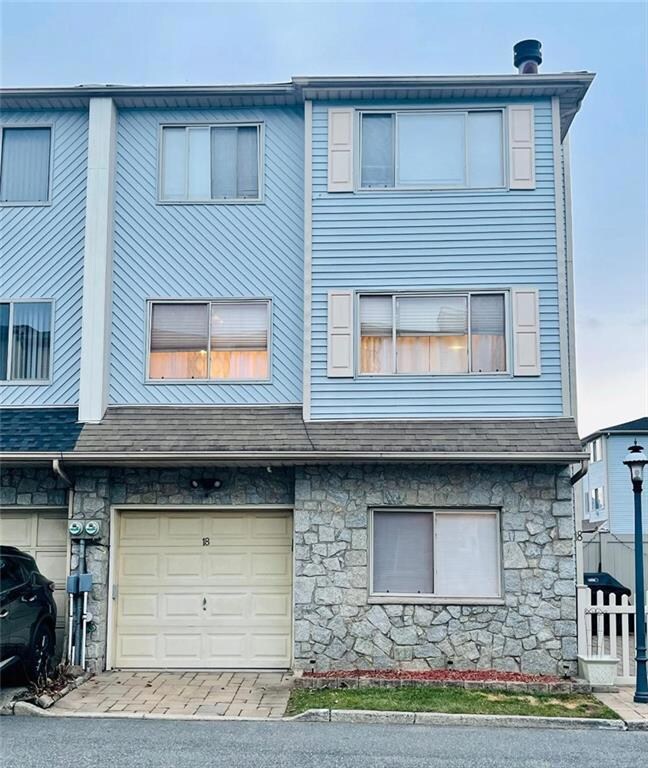 18 Candon Ct, Staten Island, NY 10309 - photo 3