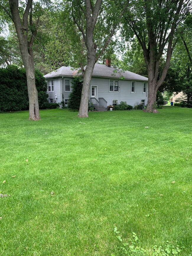 4716 Dumoulin Ave, Lisle, IL 60532 - photo 4