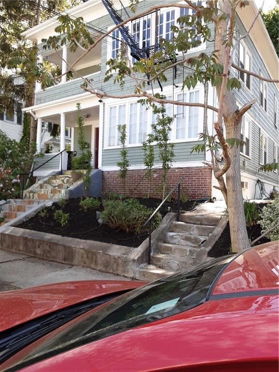 22 Blodgett Ave, Pawtucket, RI 02860 - photo 2