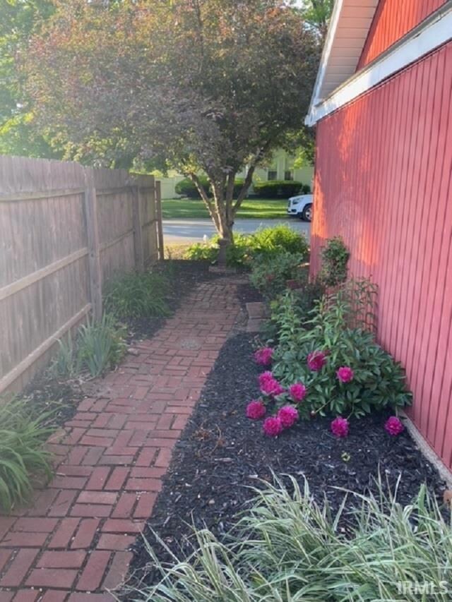 721 5th St, Covington, IN 47932 - photo 5