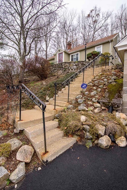 116 Winifred Ave, Worcester, MA 01602 - photo 5