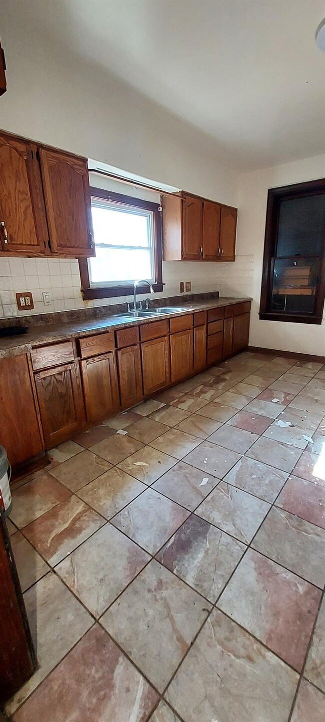 1030 Ellsworth St, Gary, IN 46404 - photo 7