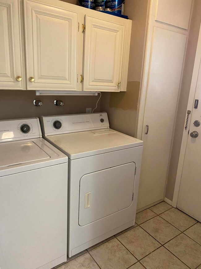 13804 N Newcastle Dr, Sun City, AZ 85351 - photo 7