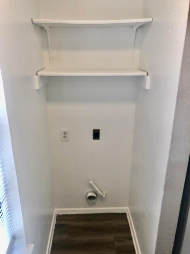 12402 Alderbrook Dr unit A, Austin, TX 78758 - photo 4