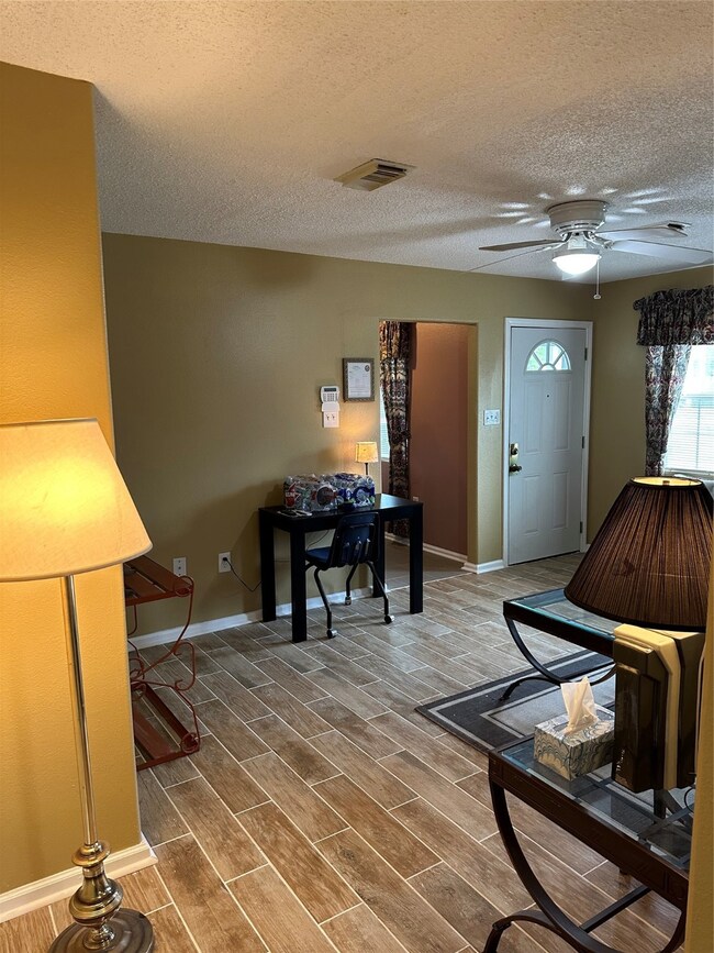 7610 Ley Rd, Houston, TX 77028 - photo 6