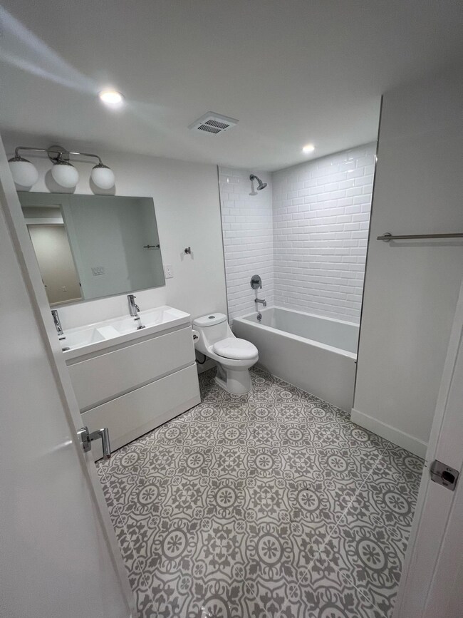 227 Angelique St unit 1, Weehawken, NJ 07086 - photo 6