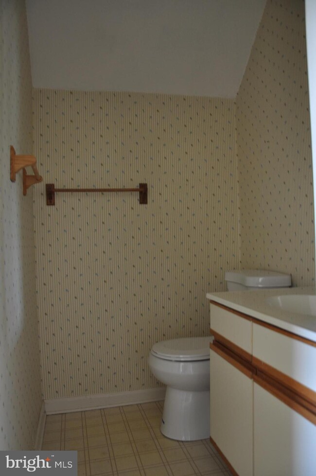 604 Tudor Dr, Winchester, VA 22603 - photo 7