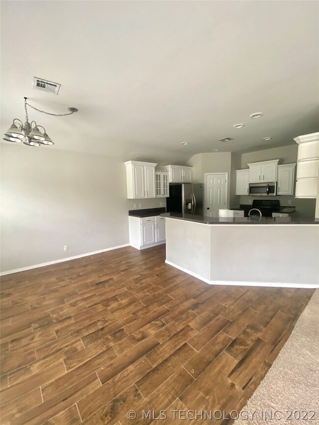 19918 E 49th Place S, Broken Arrow, OK 74014 - photo 3