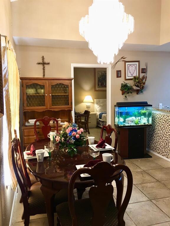 Dining Room - Photo 3