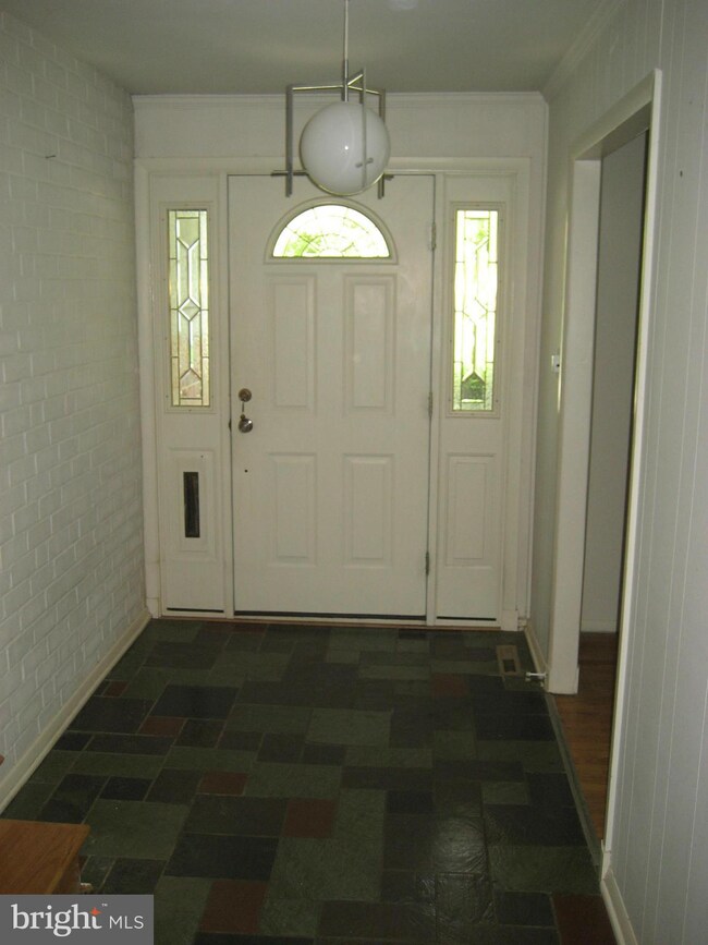 213 Treherne Rd, Lutherville Timonium, MD 21093 - photo 2