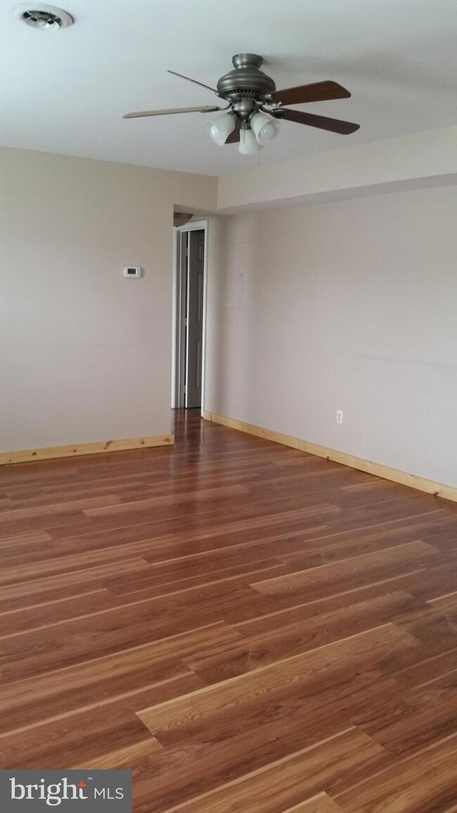 1416 N Shenandoah Ave unit 4, Front Royal, VA 22630 - photo 2