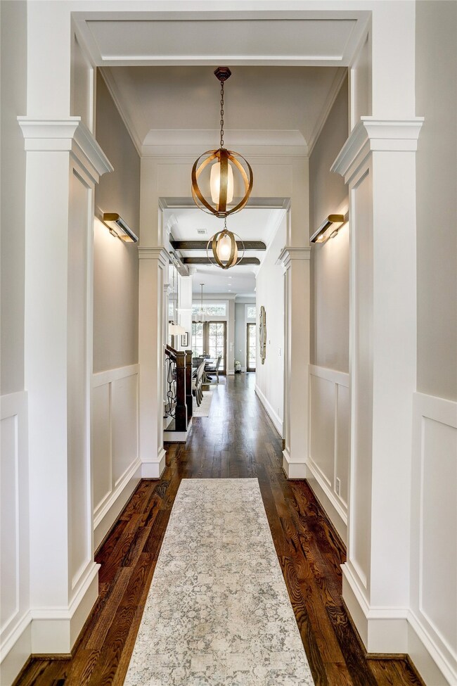 1466 Sue Barnett Dr, Houston, TX 77018 - photo 7