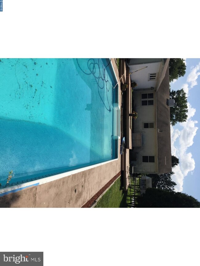1809 Wayne Dr, Norristown, PA 19403 - photo 4
