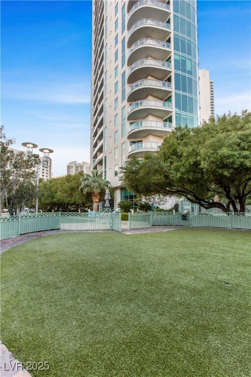 Turnberry Towers unit 2806, Las Vegas, NV 89109 - photo 7