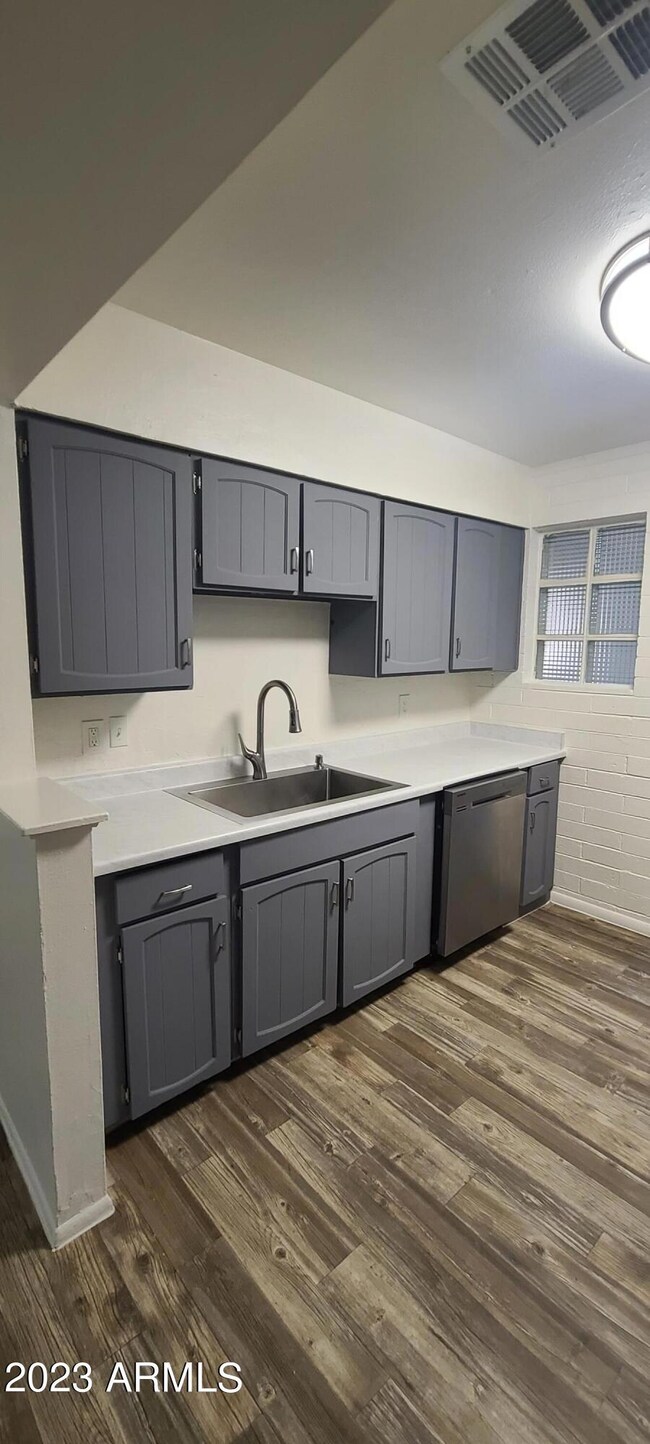 4540 N 50th Ave, Phoenix, AZ 85031 - photo 7