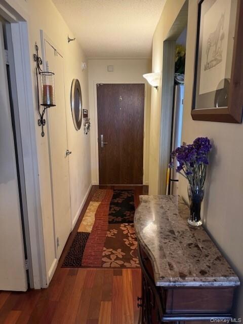 The Seasons Condominium unit 1402, White Plains, NY 10606 - photo 7