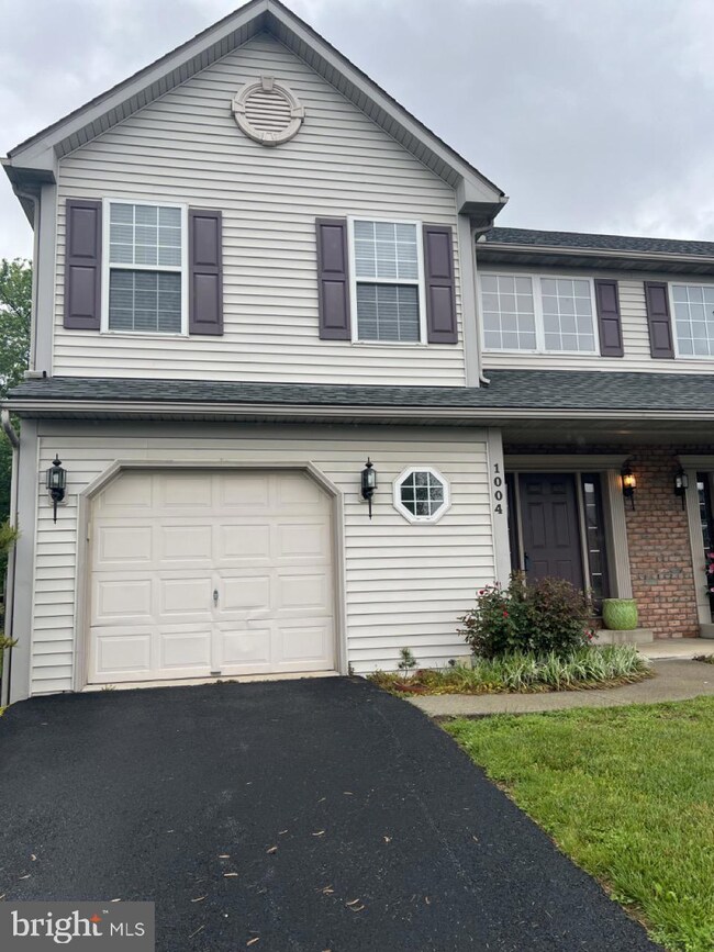 1004 Felix Ct, Reading, PA 19605 - photo 3