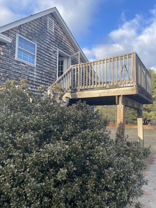 32 Squamscott Rd unit 5, Stratham, NH 03885 - photo 2