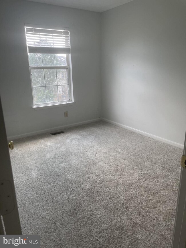 208 Rover Ct, Stafford, VA 22554 - photo 4