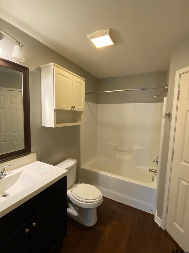 3985 3985 Cottage Dr, Tyler, TX 75703 - photo 3