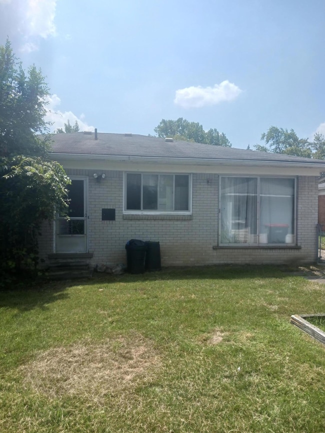 16218 Addison St, Southfield, MI 48075 - photo 2