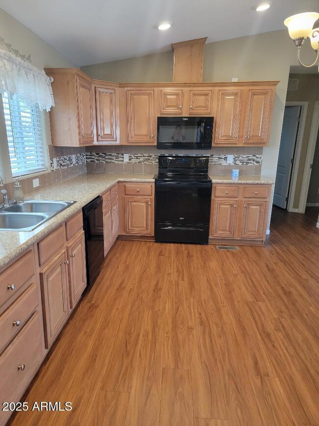 705 beautiful kitchen