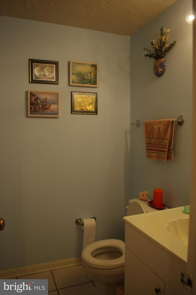 1525 Autumn Ridge Cir, Reston, VA 20194 - photo 6