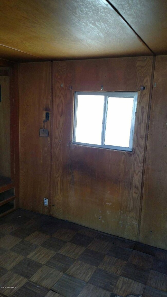 25480 N Mitchell Ln, Paulden, AZ 86334 - photo 5