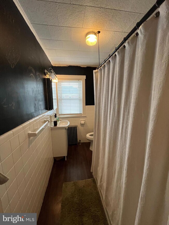 202 Bernhart Ave, Reading, PA 19605 - photo 6